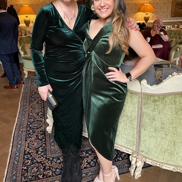 ASOS DESIGN off shoulder twist front wrap velvet midi dress - Picture 2 of 7